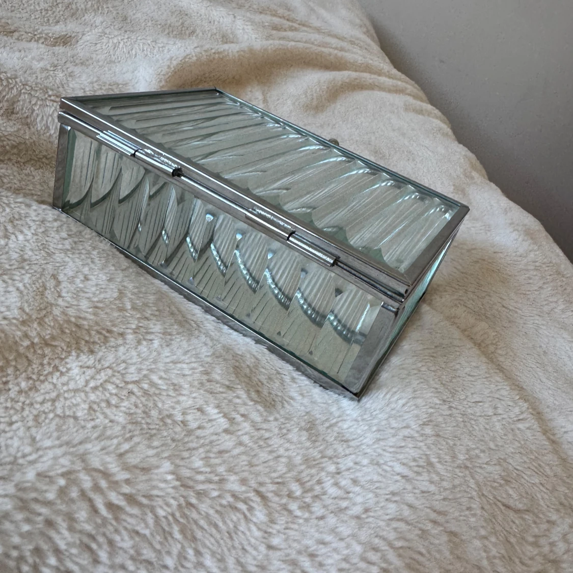 Glas smyckesask med silverkant - 2