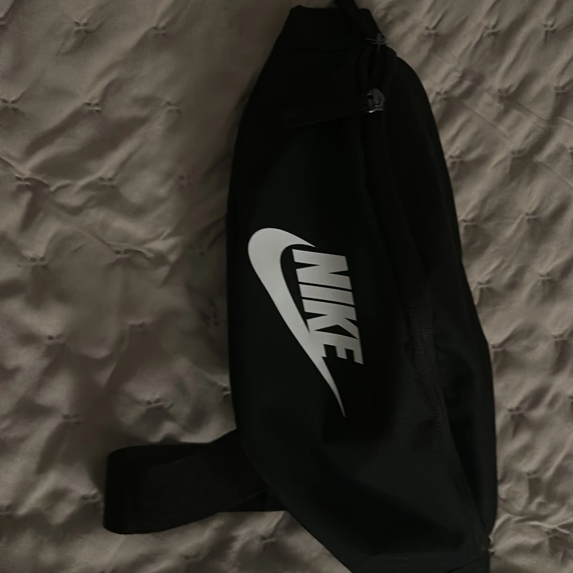 Svart magväska från Nike - 3