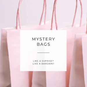 Mystery bag mix - Det är en mystery bag I blandat ifrån smink,hudvård,kroppsvård,hårvård och lite andra saker men det är ungefär 8-12 saker i påsen men vet inte helt exakt hur mycket den är värd men över 800+ iallafall det är allt ifrån nytt och testad