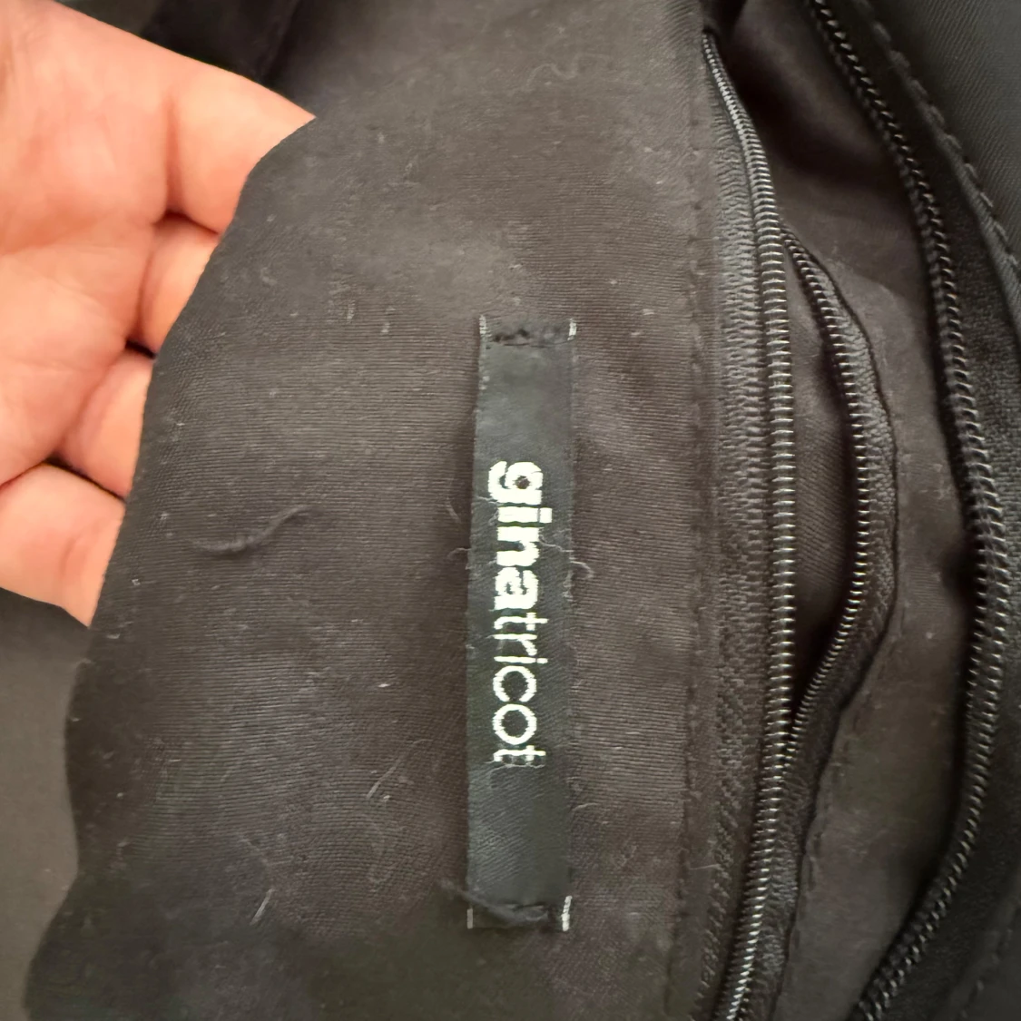 Svart och beige axelväska från Gina Tricot - 2