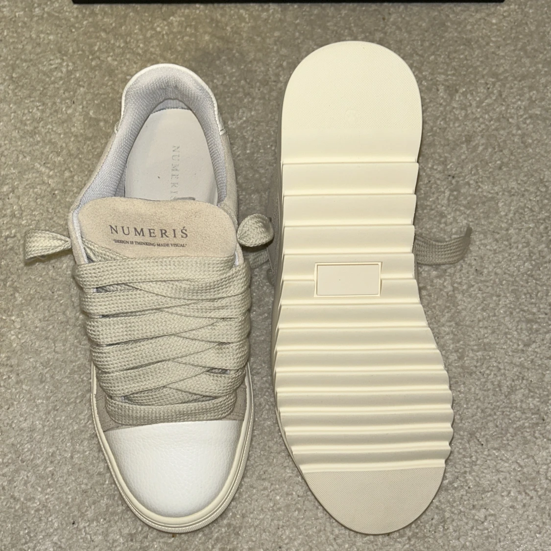 Beige sneakers från Numeris i mocka - 2