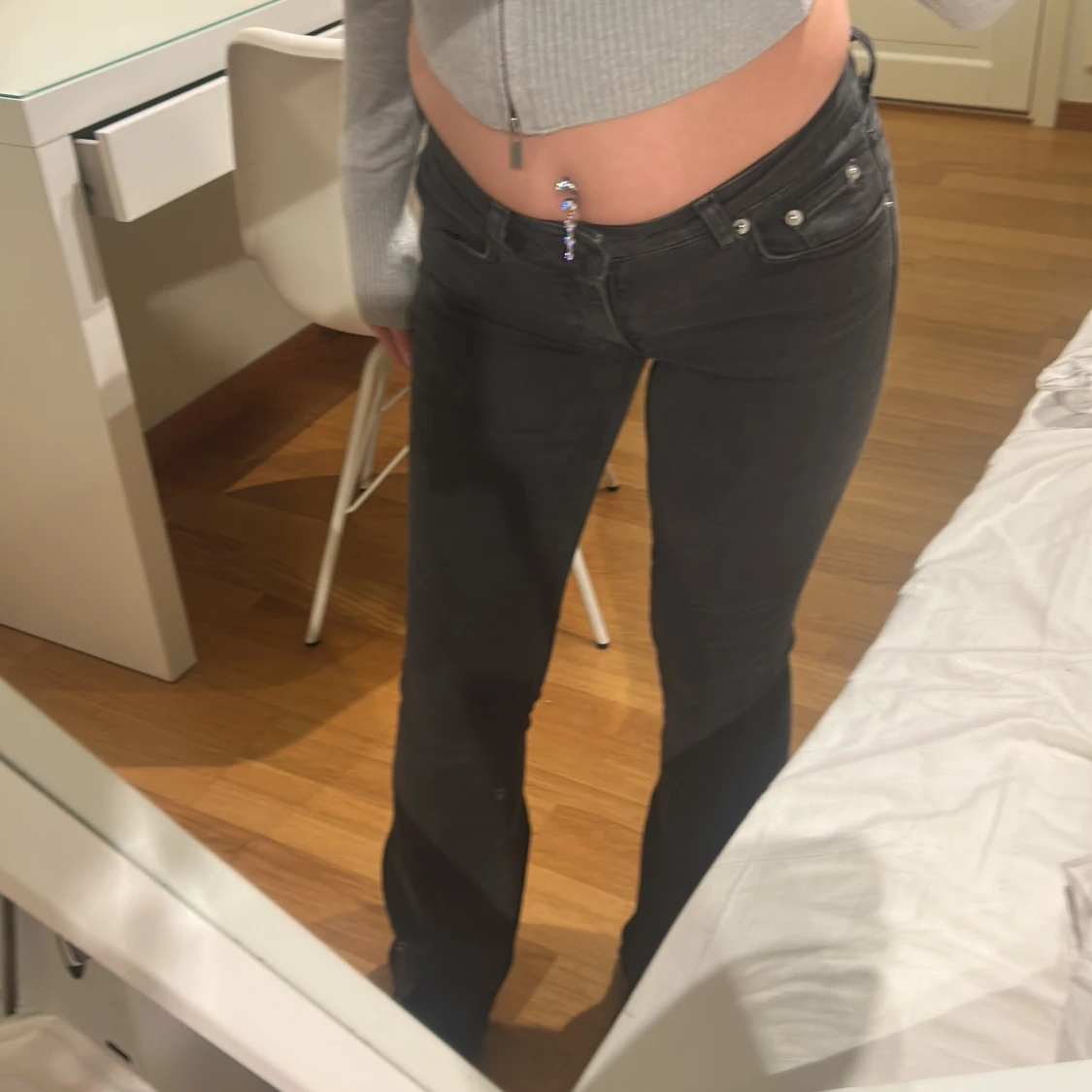 Svarta bootcut jeans låg midja - 2