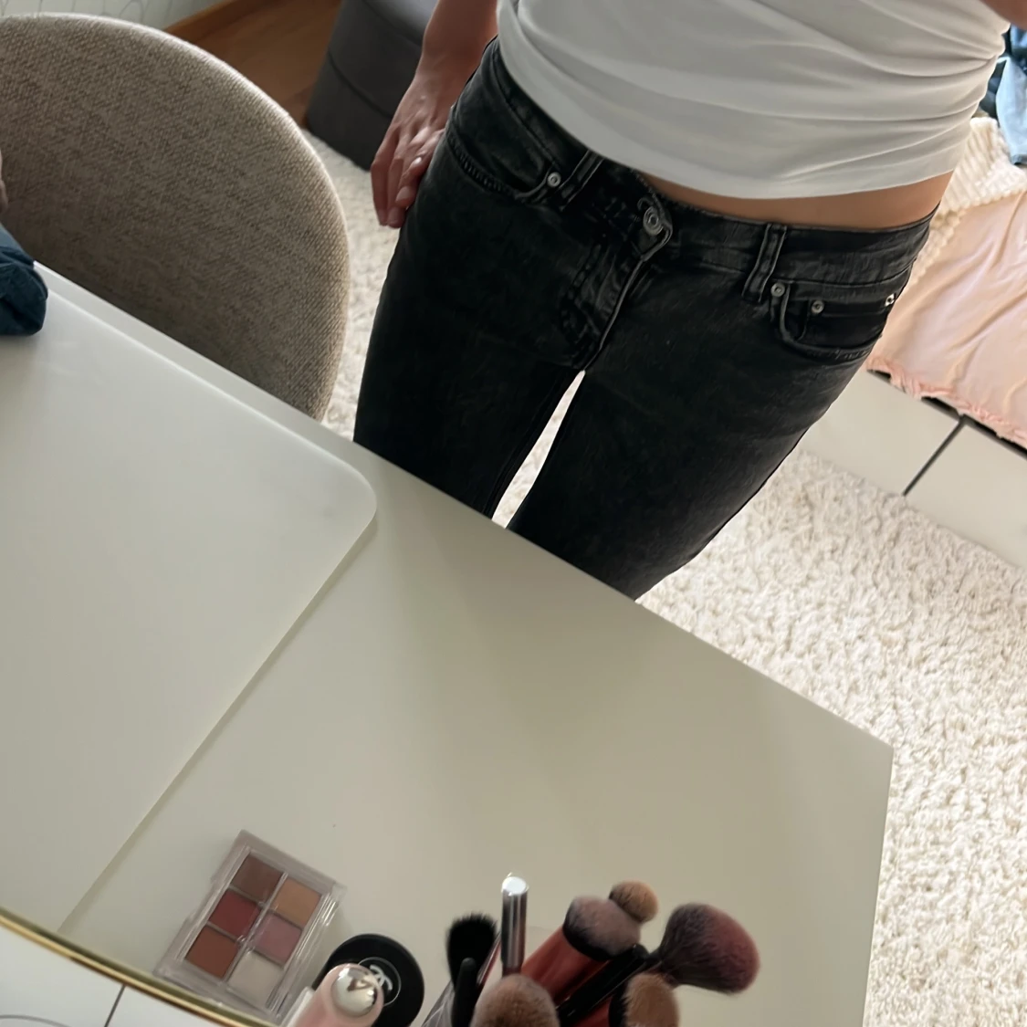 Mörkgråa bootcut jeans💕