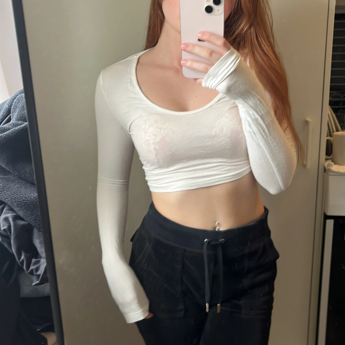 Vit croppad långärmad topp