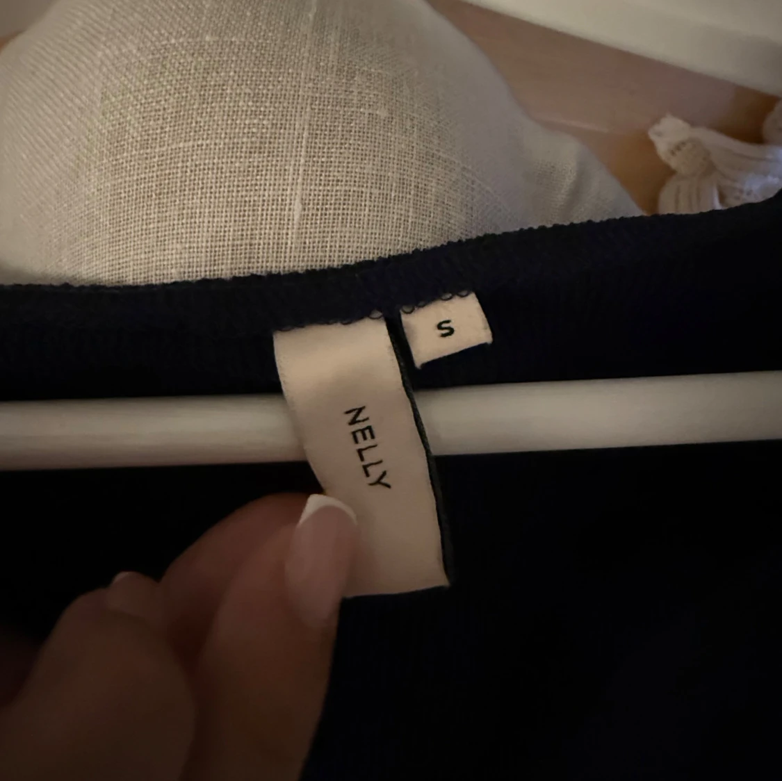 Marinblå omlottopp från Nelly - 3