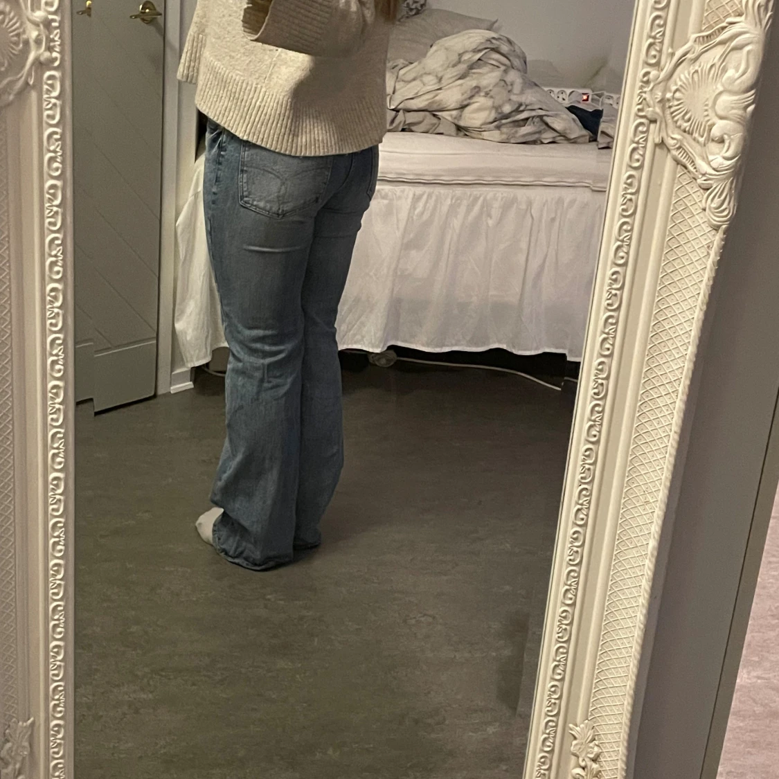 Blå bootcut jeans från Behrska - 2