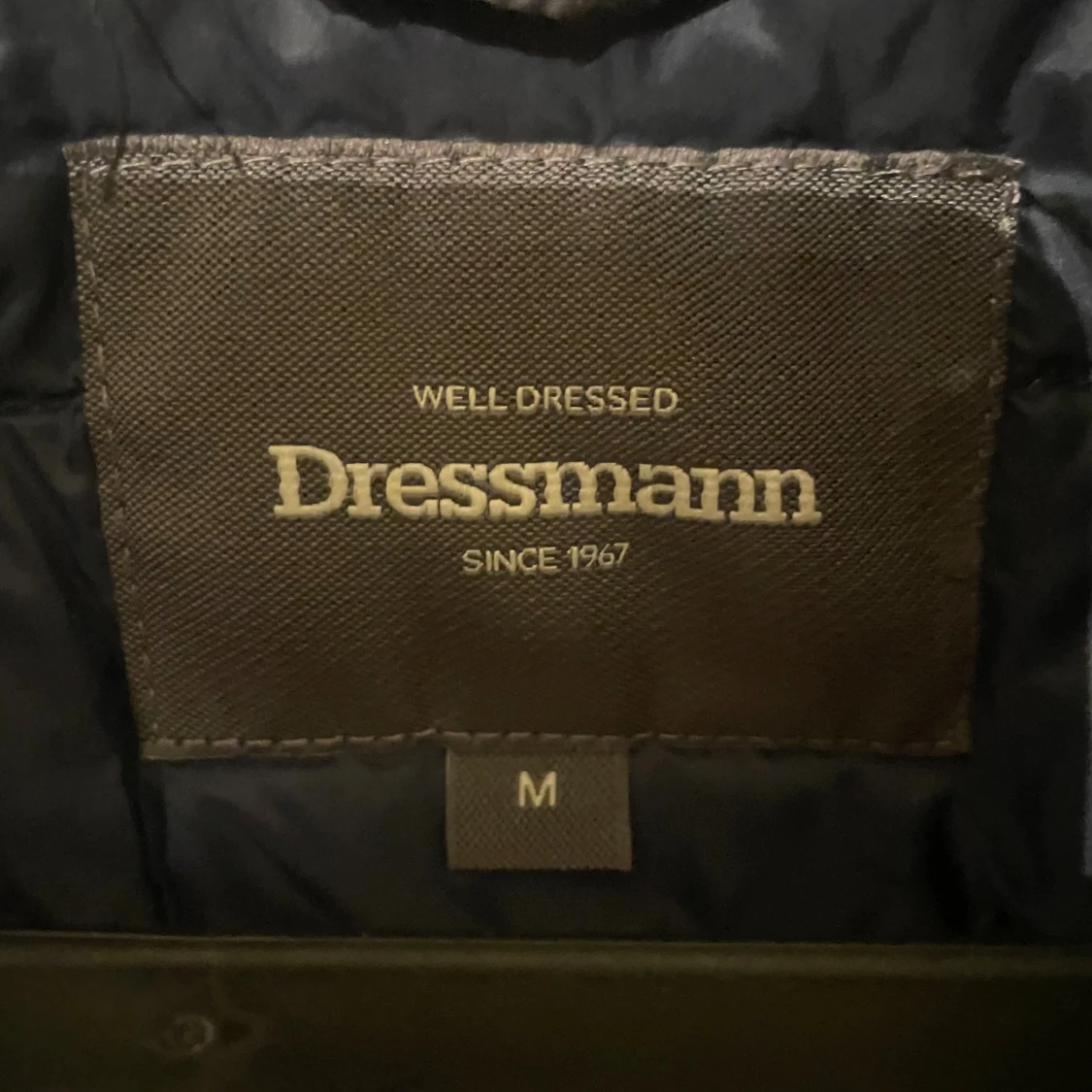 Svart dunväst från Dressmann - 1