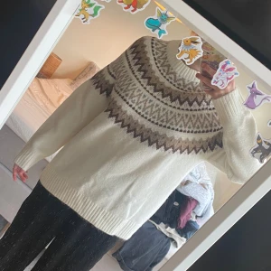 Stickad tröja🧶 - Oanvänd stickad tröja köpt förra året från Lager157! 