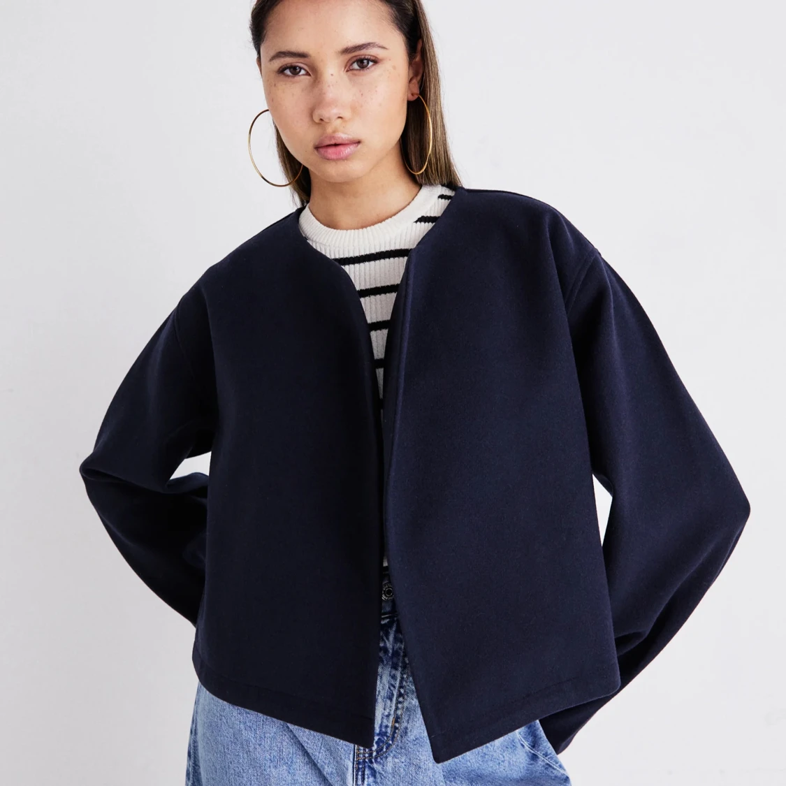 Mörkblå jacka från GinaTricot