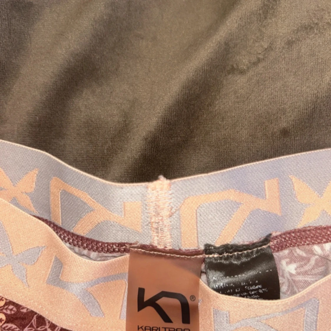 Underställ från Kari Traa - 2