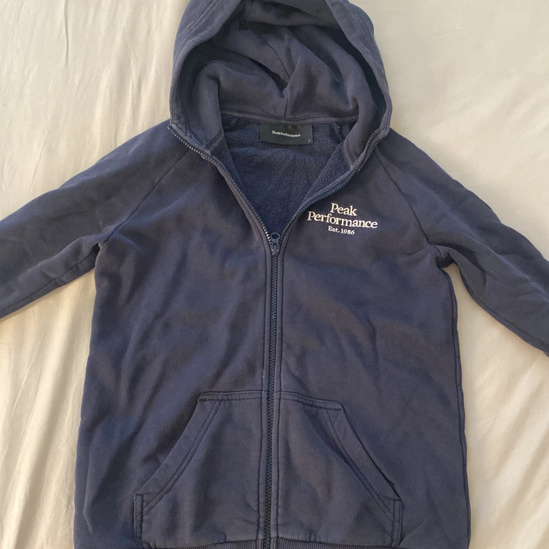 Peak performance zip hoodie