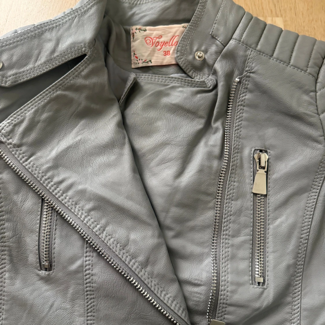 Grå skinnjacka från Voyelles, strl 38 - 2