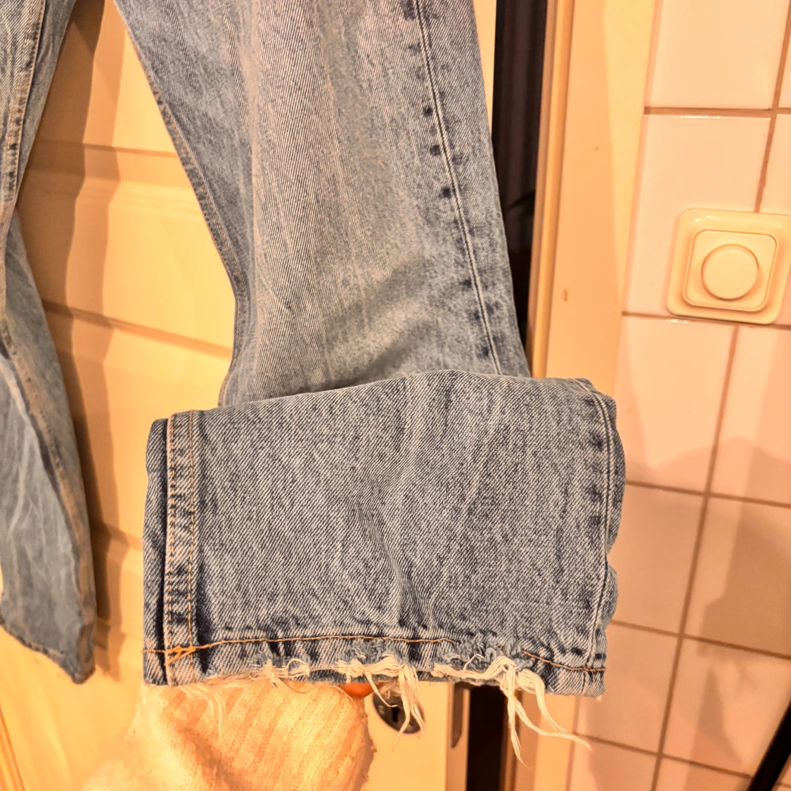 Ljusblå raka jeans från Zara - 1