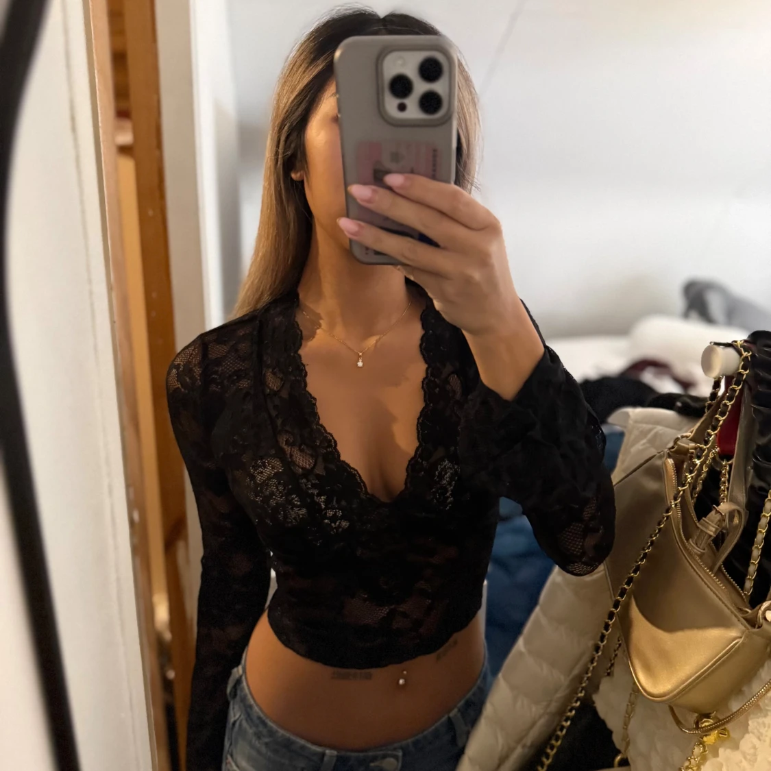 Svart spetsig croppad blus - 3