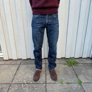 Nudie jeans (Selvedge) - Selvedge Nudie jeans - Modell: Steady Eddie - Storlek: W30/L32 - skick: 9/10 - Nypris runt 2000kr 