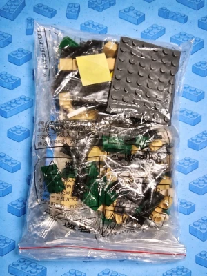 🫶ÖVERASKING! Påse med Byggklossar som ingen  vet vad det är ?  🫶 - Nytt oanvänd BYGGKLOSAR 100+ Lego -bitar ’med en bygginstruktion, tyvär ingen utav oss hemma vet vad det ska bli ?  Bruksanvisning fins med.  Glömts bort  därför säljes  detta. Spännande 🧐!  Passa på överaskings klossar ! 