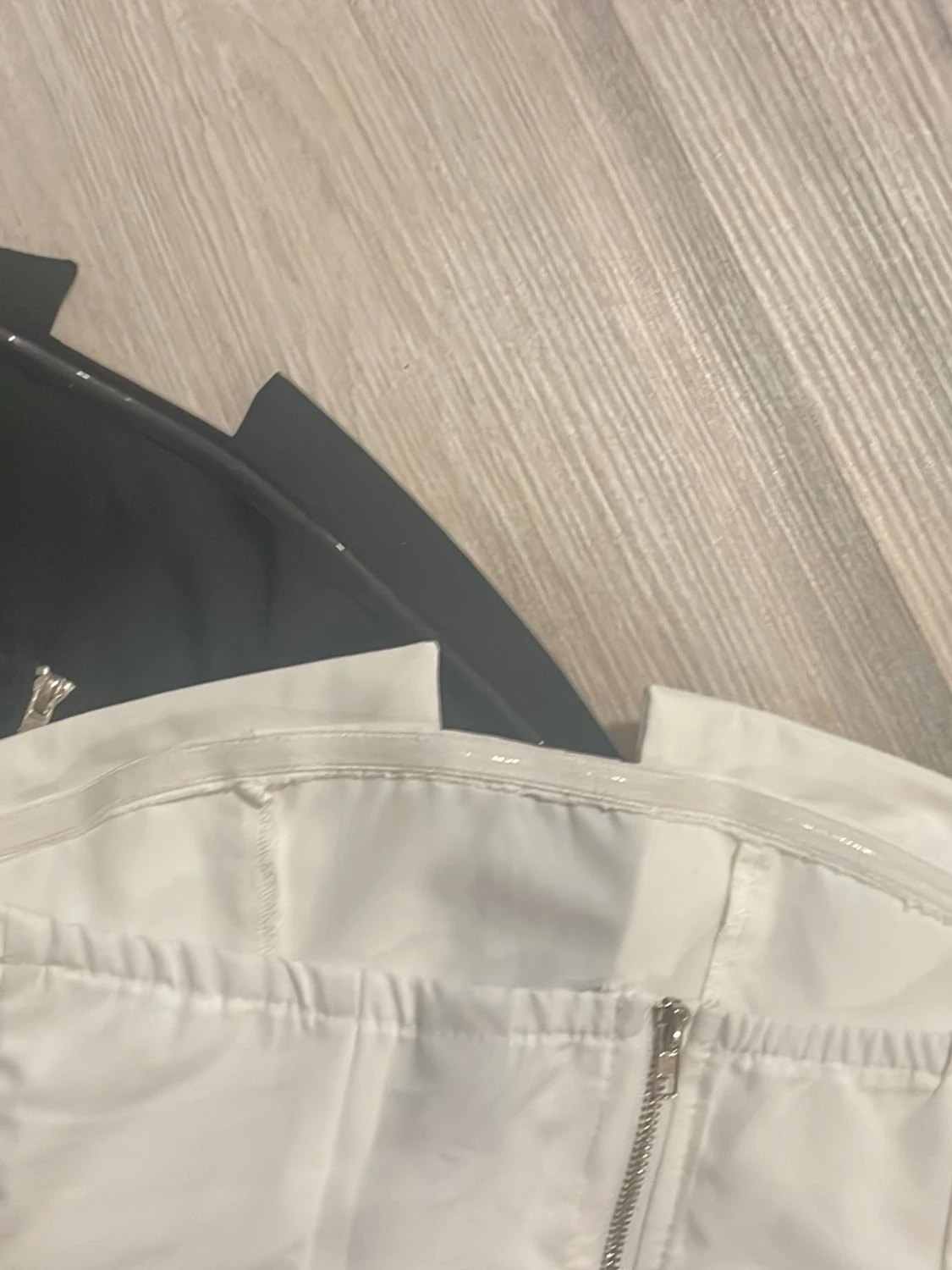 Svart och vit axelbandslös korsettopp - 4