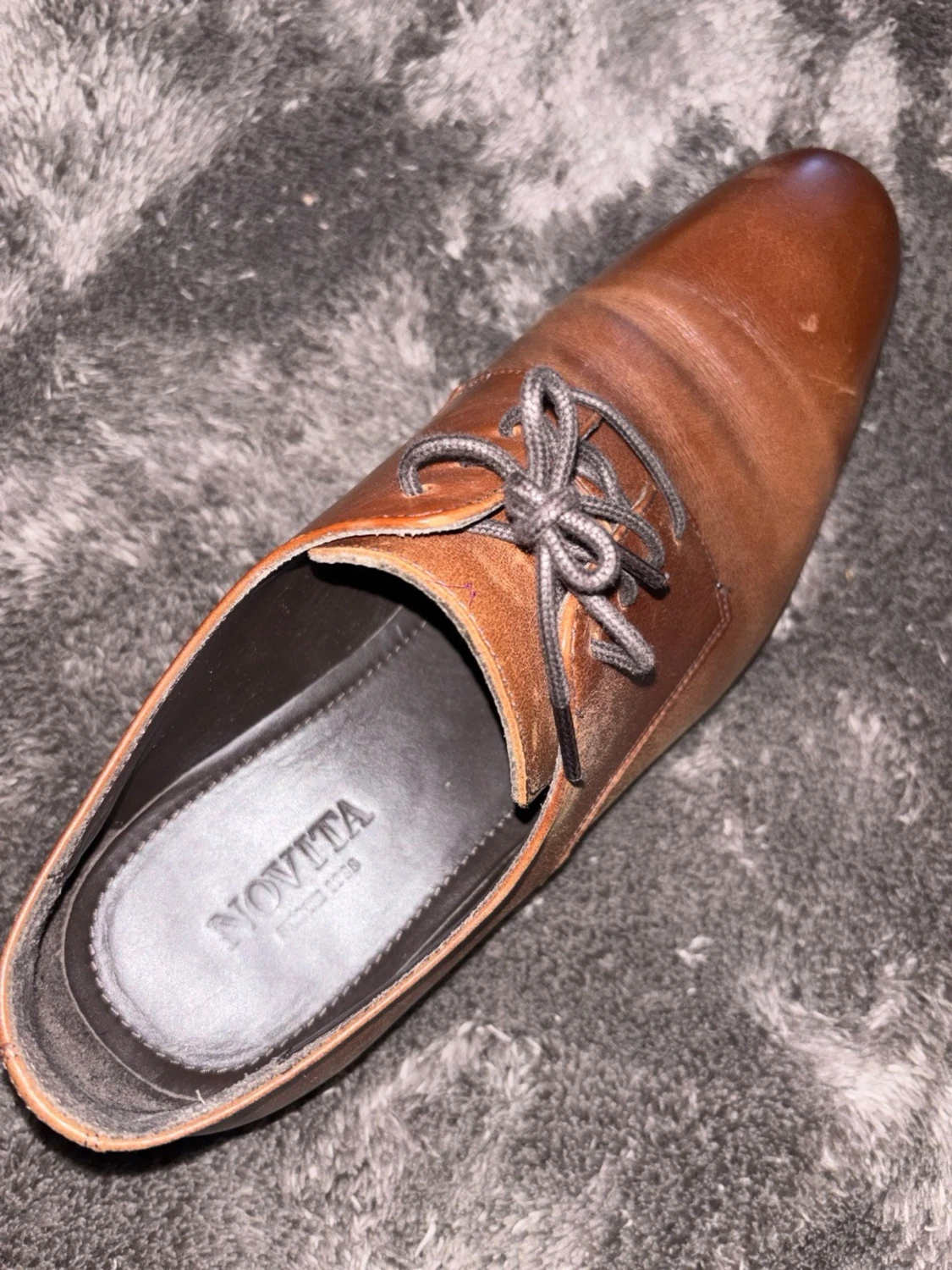 Bruna skinnloafers från Novita - 2