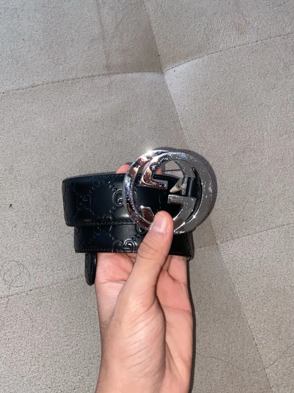 Svart skärp med silver-spänne