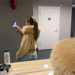 Isabel Marant tröja och jacka från alessa, säljer i paket eller styckvis❤️ - Säljer nu denna superfina jacka från alessa då den inte kommer till användning🙂💕❤️OBS: Isabel marant tröjan såldes och ingår inte här längre!❤️