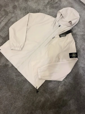 Stone Island vindjacka  - Storlek S passar M
