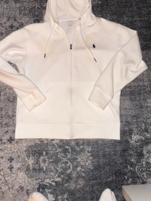 Zip Hoodie Polo Ralph Lauren - Vit Old Season Polo Ralph Lauren Zip hoodie, Storlek S Fin färg. 