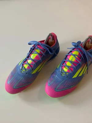 Adidas F50 Elite  - Säljer ett par Adidas F50 elite fotbollsskor. 