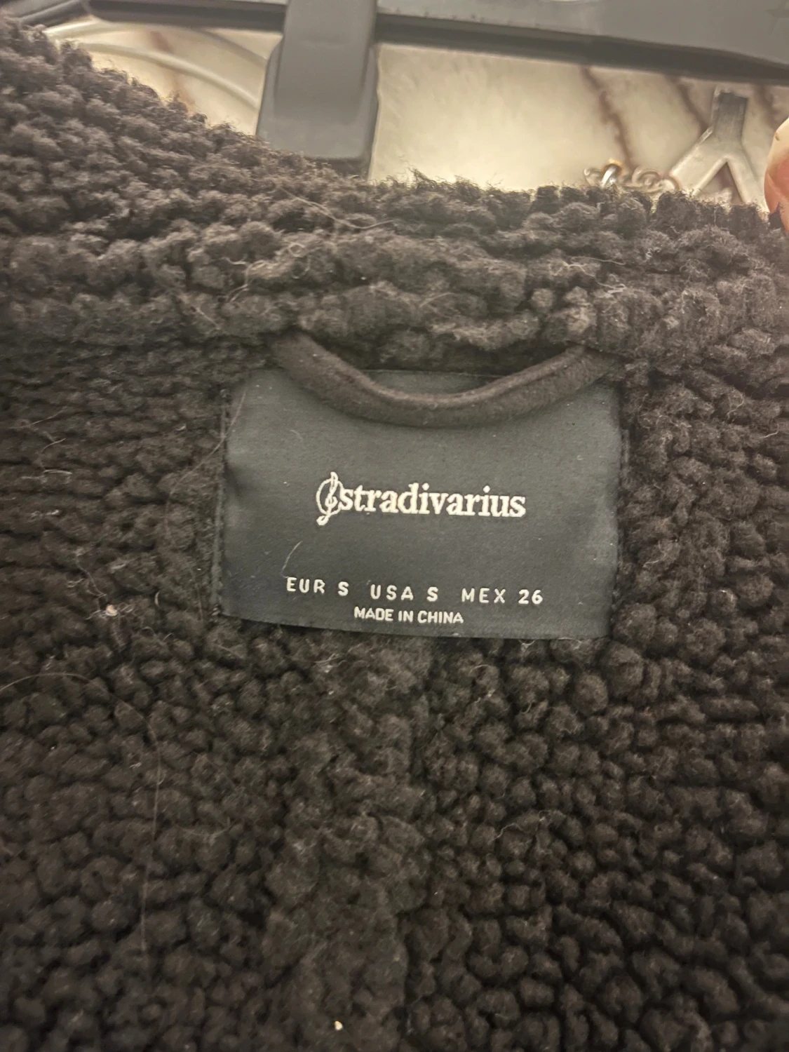 Svart teddyjacka - 4