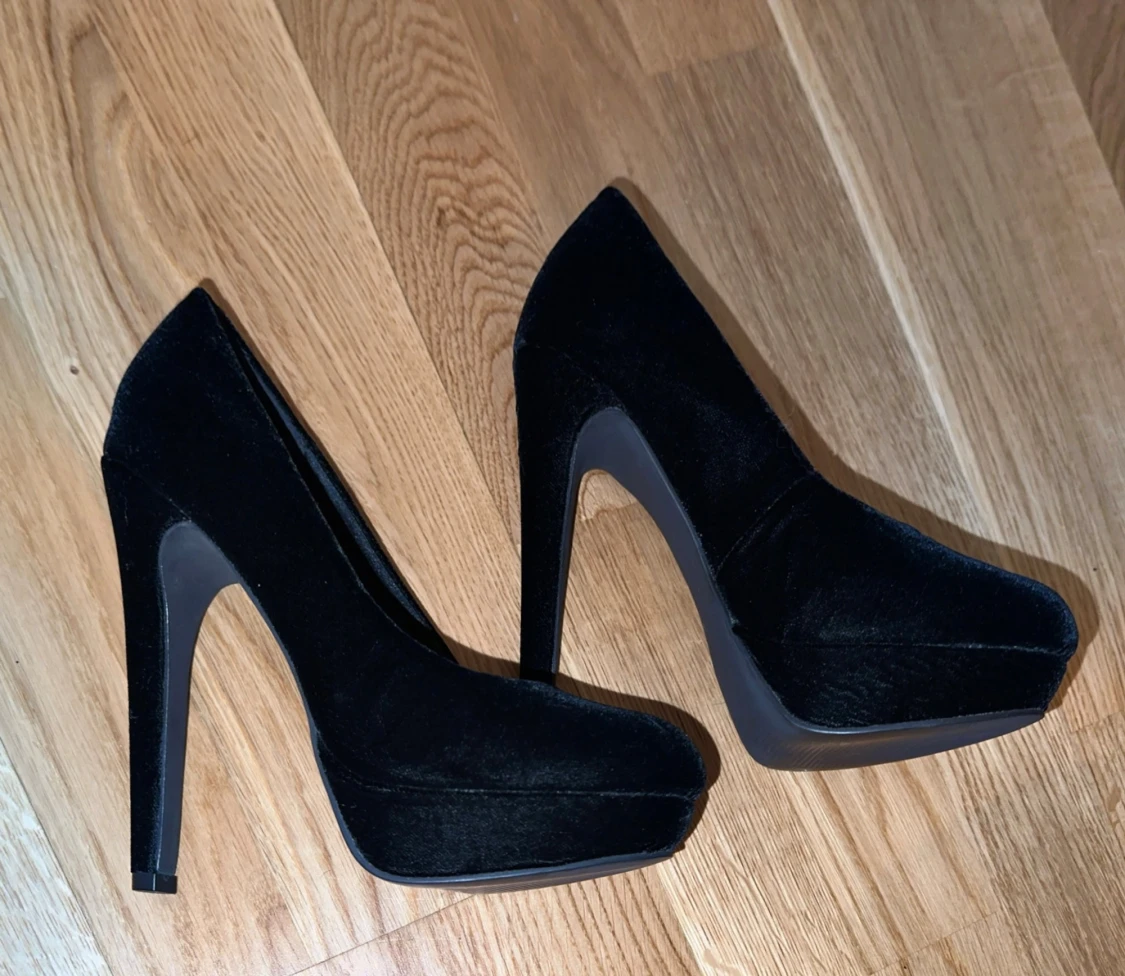 Svarta sammetsklackar från H&M - 2