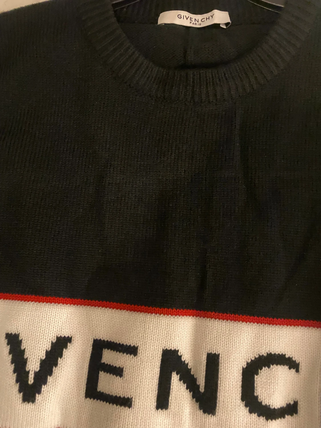 Svart stickad tröja från Givenchy - 1