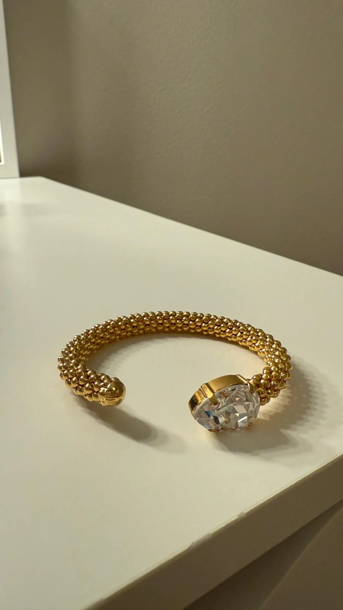 Guldfärgat armband Caroline Svedbom