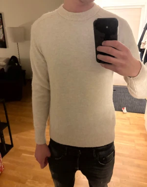 Stickad tröja selected homme - Stickad tröja från selected homme/ bra skick med små tecken på användning/ använd 1 gång/ nypris 900