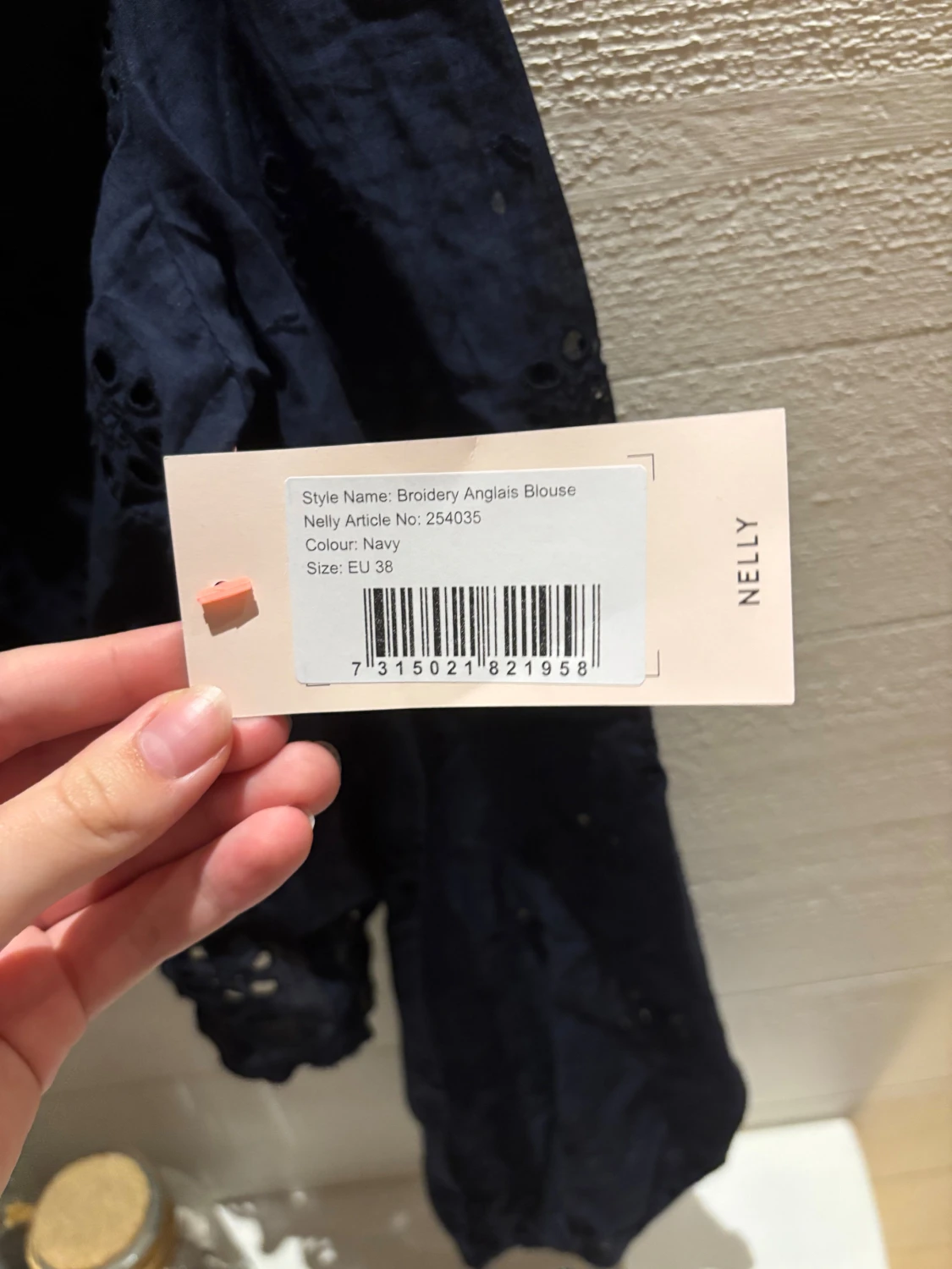 Mörkblå broderad blus från Nelly - 3
