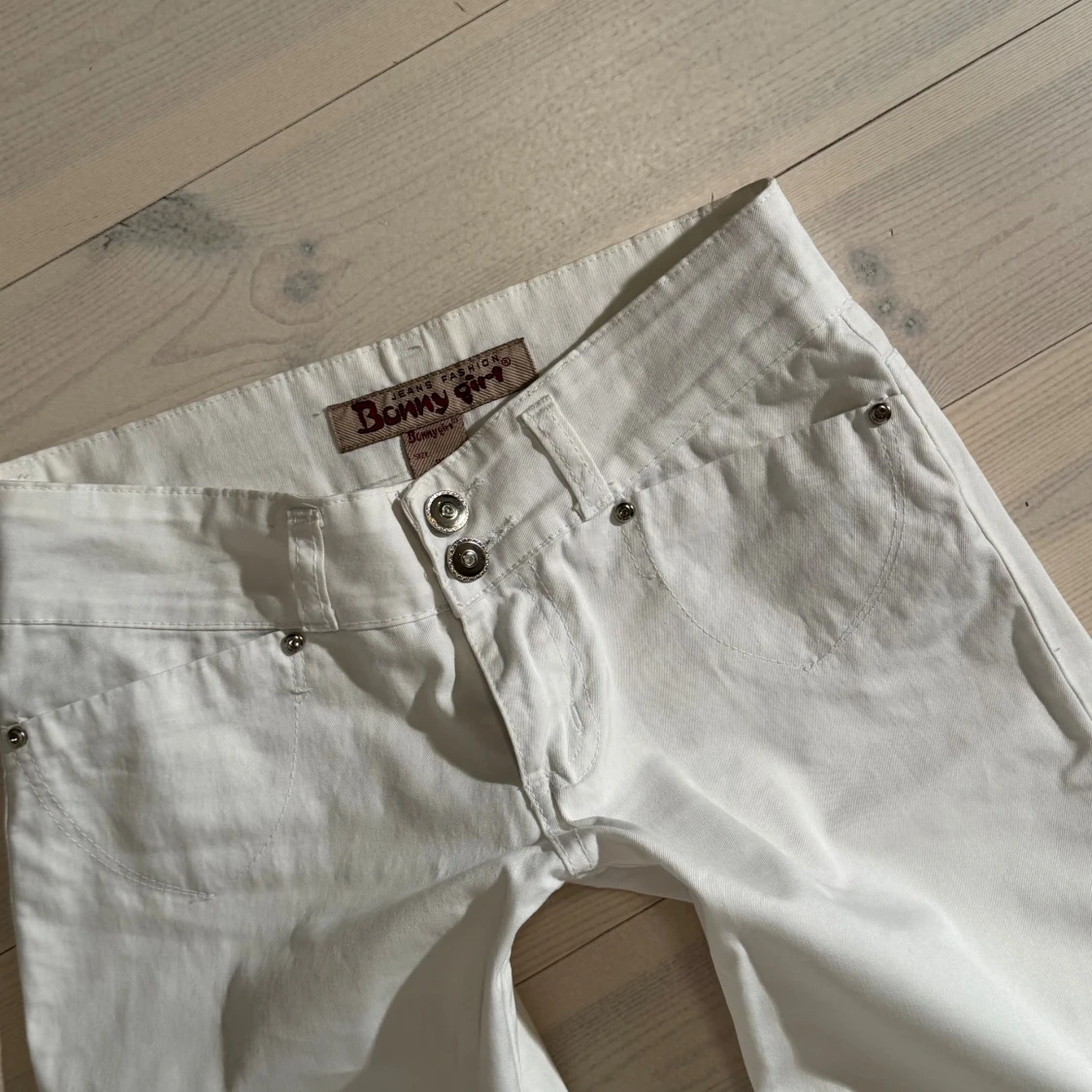 Lågmidjade vita jeans  - 3