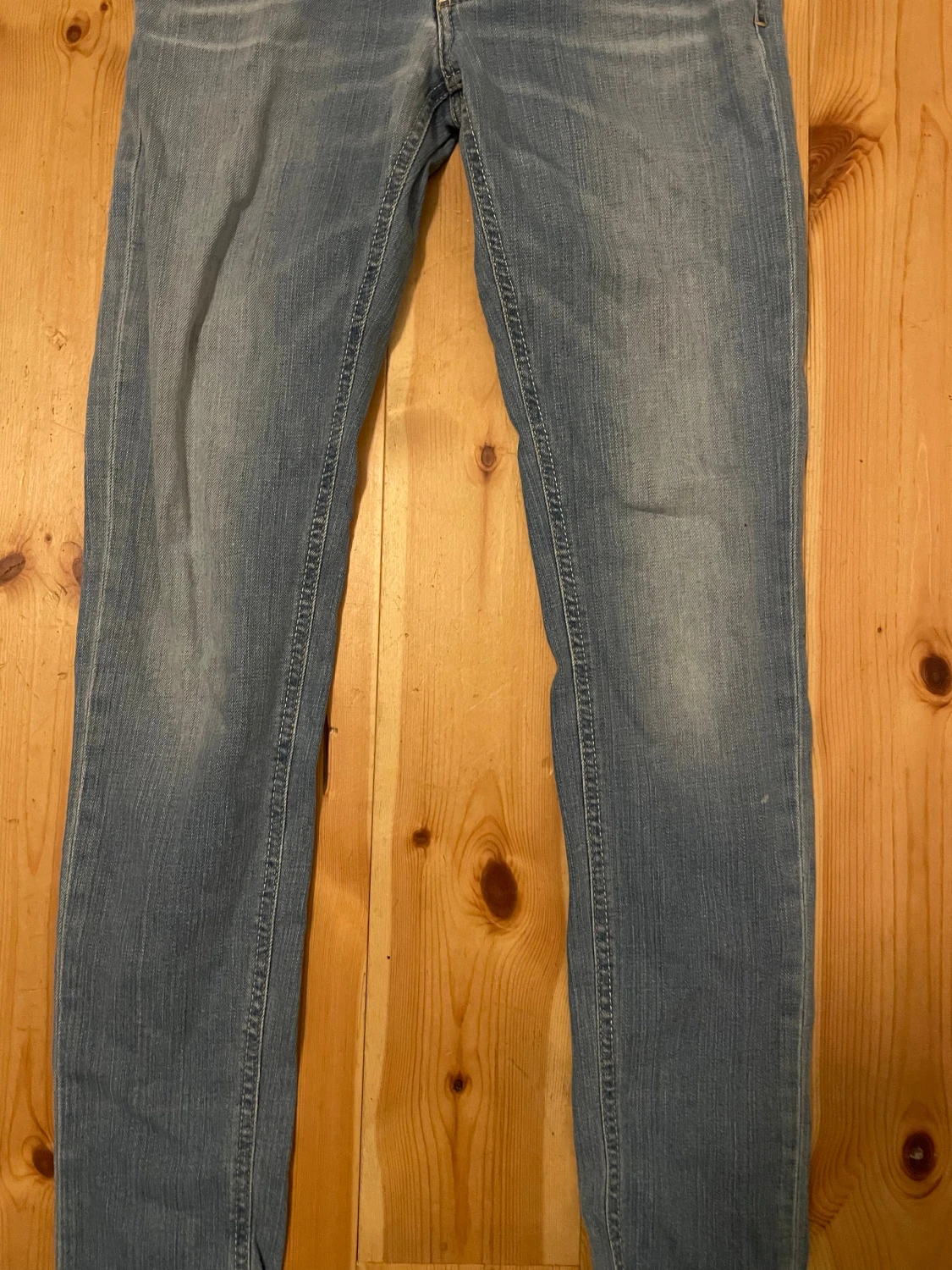 Ljusblå jeans med raka ben - 1