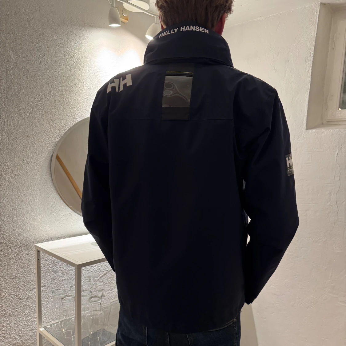 Svart vindjacka från Helly Hansen - 2