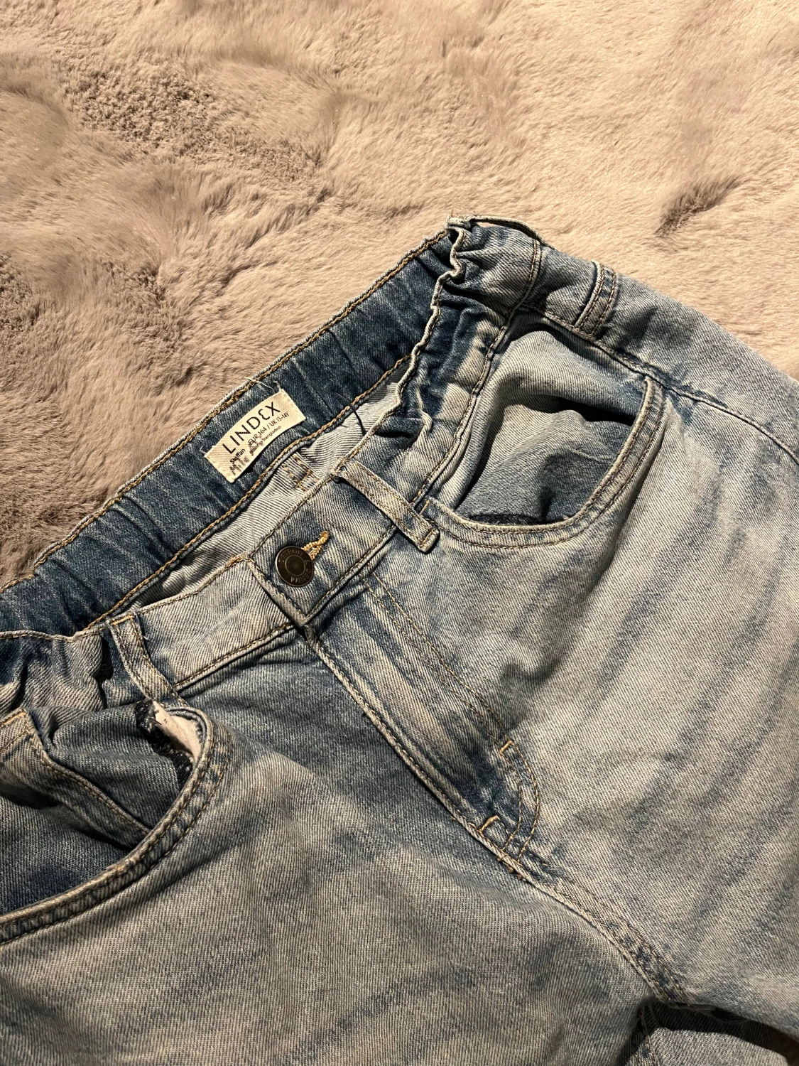 Ljusblå jeans från Lindex Stl 164 - 2