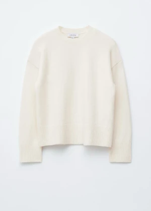 Vit stickad tröja ifrån &otherstories - Säljer nu min absoluta favorit stickade tröja! Går både att klä upp och ner och är superskön💕 inga defekter, Kolla gärna in mina andra annonser