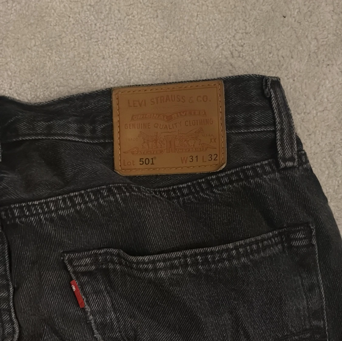 Svarta Levi's 501 jeans W31 L32 - 2
