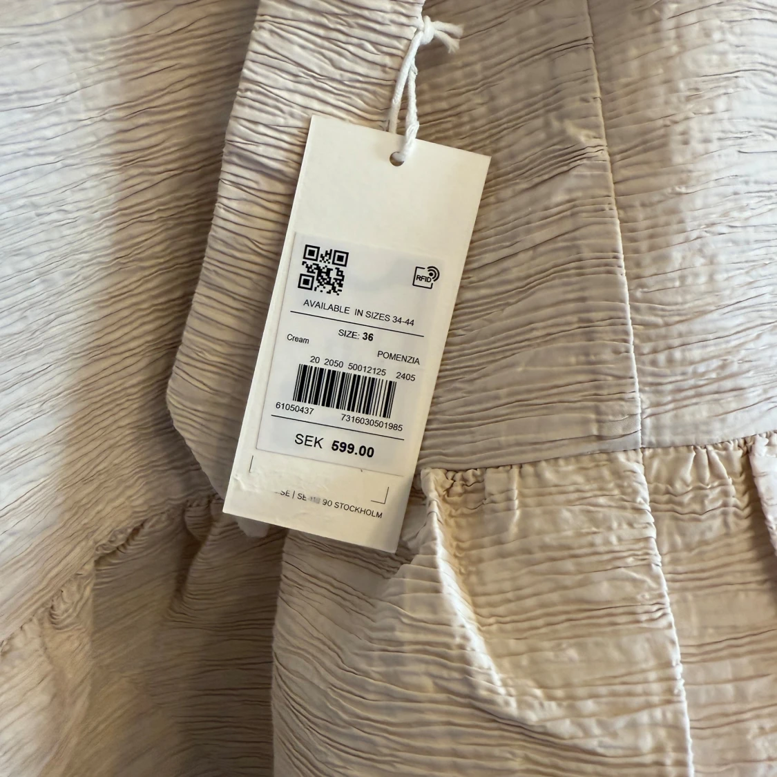 Beige blus med puffärm Carin Wester - 3