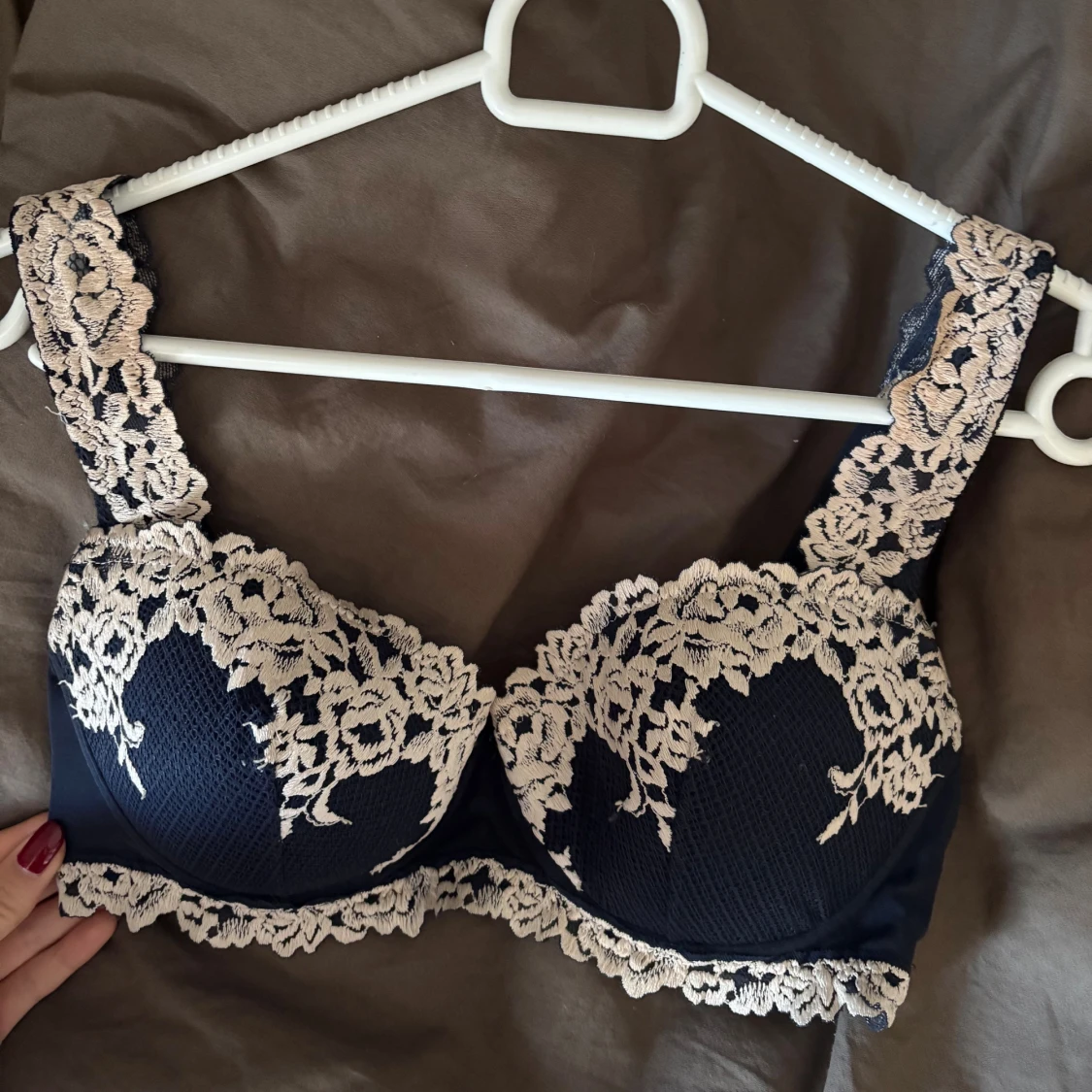 Mörkblå intimissimi bh