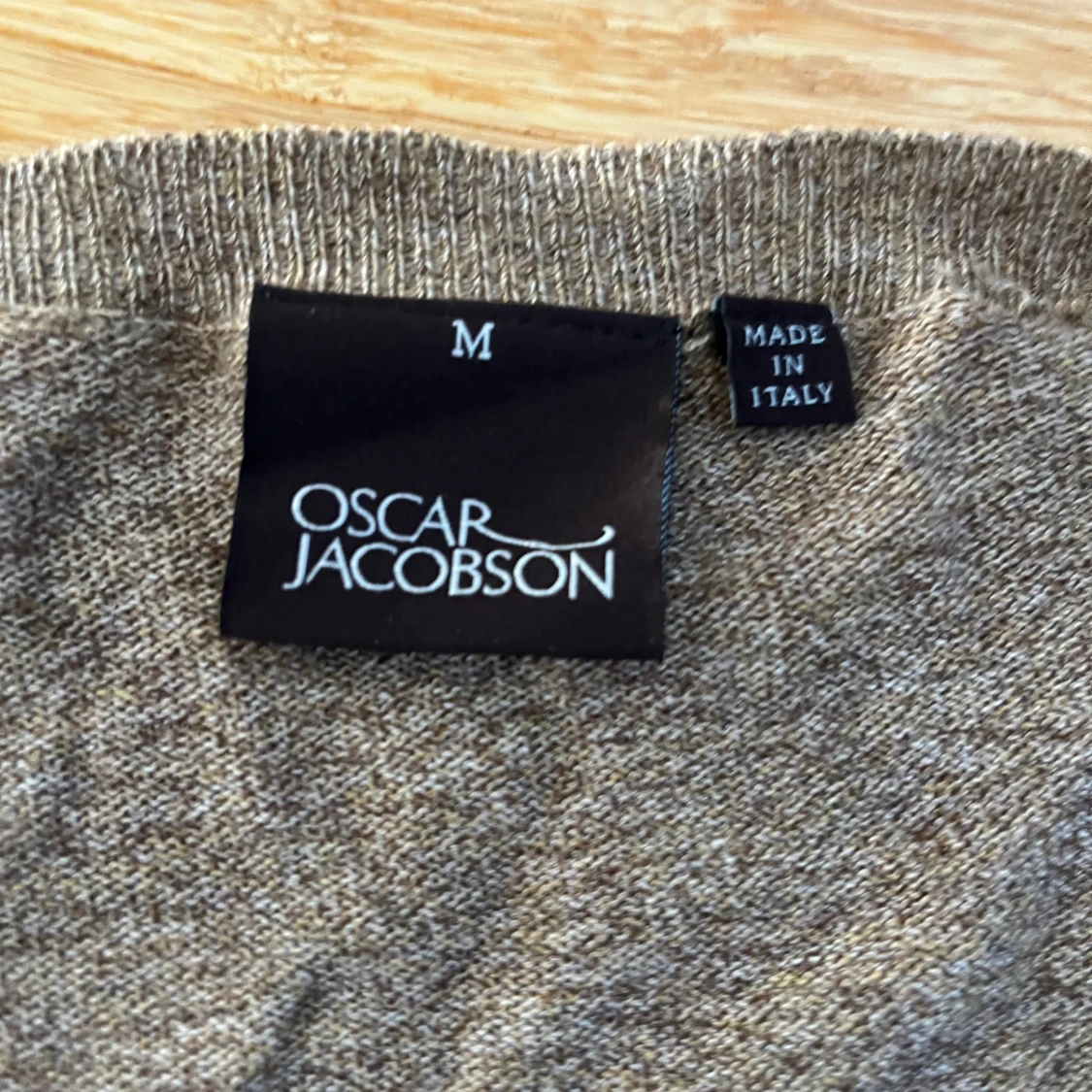 Beige stickad tröja Oscar Jacobson M - 2