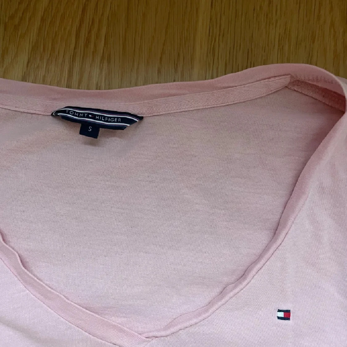 Ljusrosa t-shirt Tommy Hilfiger  - 1