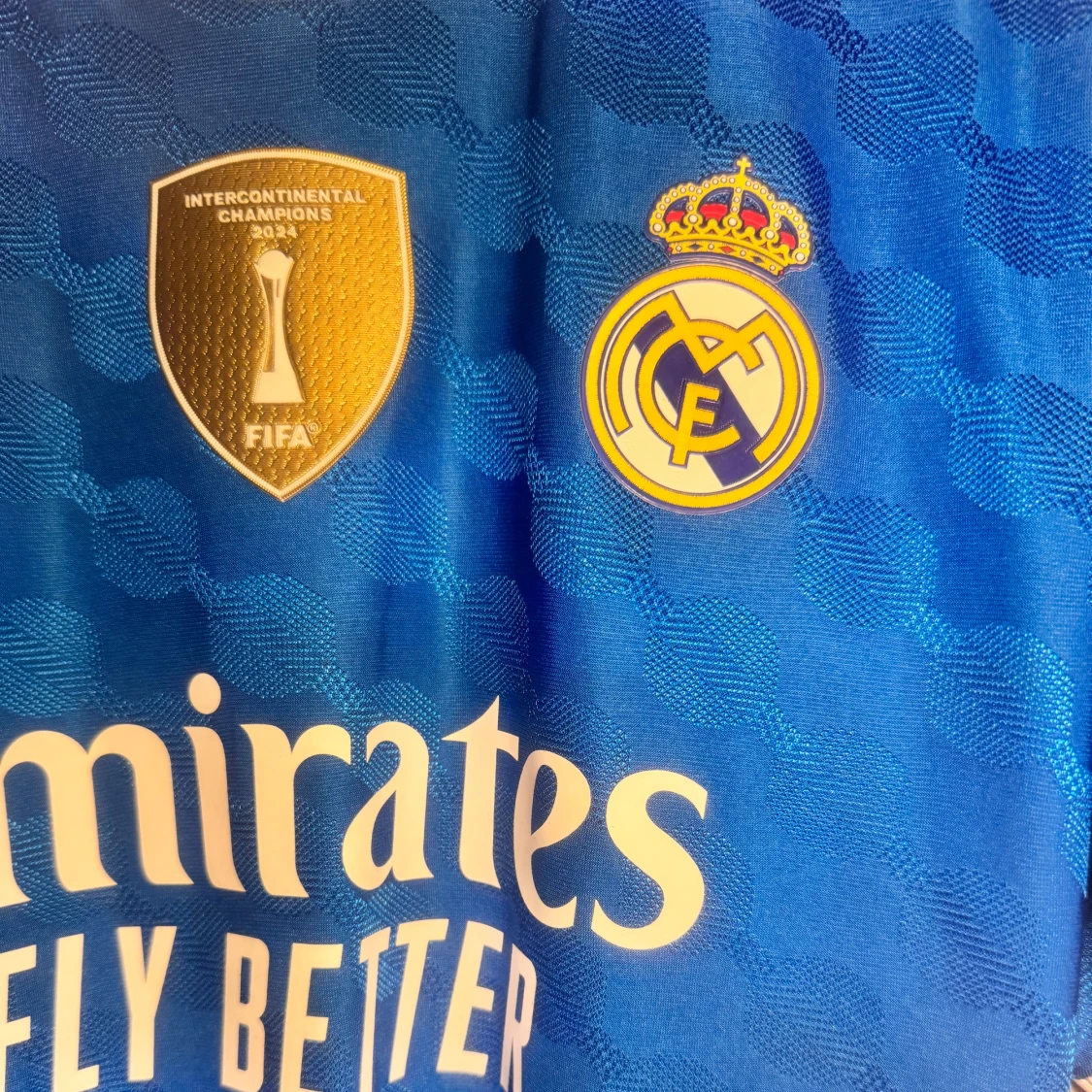 REAL MADRID TREDJETRÖJA 2025/26 - 2