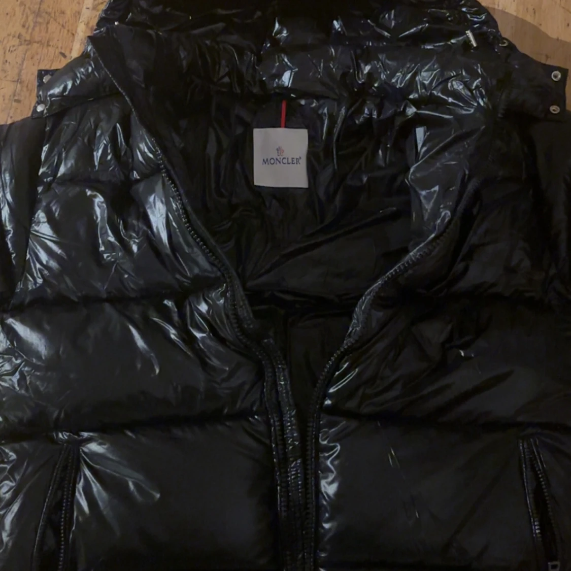 Svart Moncler pufferjacka med dragkedja - 2