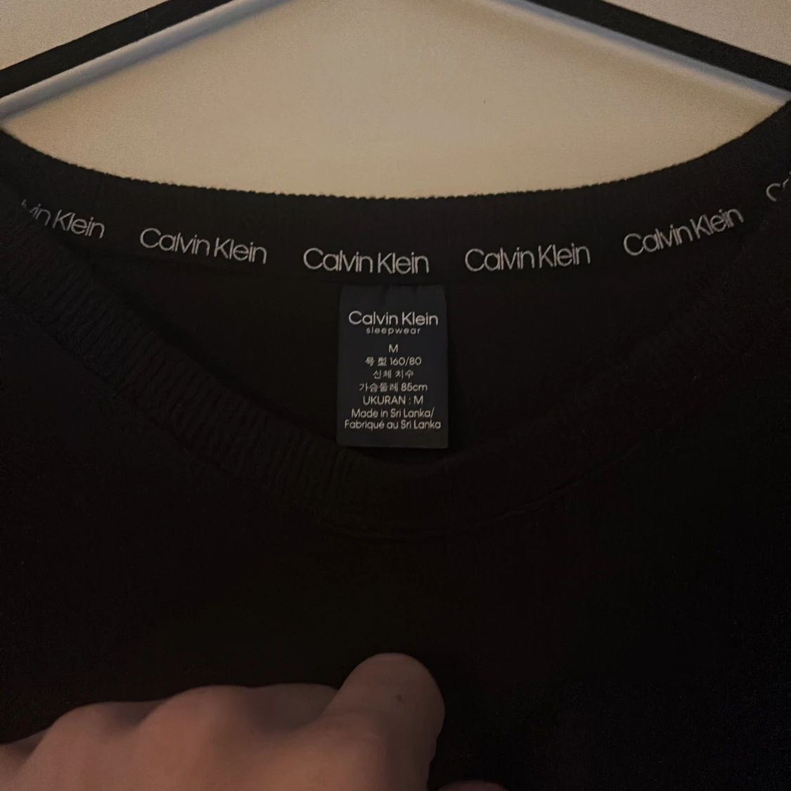 Svart Calvin Klein sweatshirt M - 2