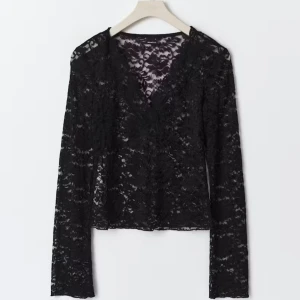 Gina tricot Lace top slutsåld - Använd en gång. Slutsåld 