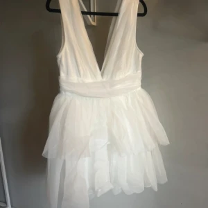 Gina mini tulle dress - Superfin klänning från gina 🤍 Klänningen säljs inte längre på ginad egna hemsida 🤍 Endast använd en gång och är i fint skick!