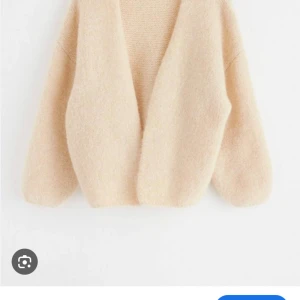 beige kofta från lindex - säljer min beigea kofta från lindex då jag inte använder den💕 stl xs-s