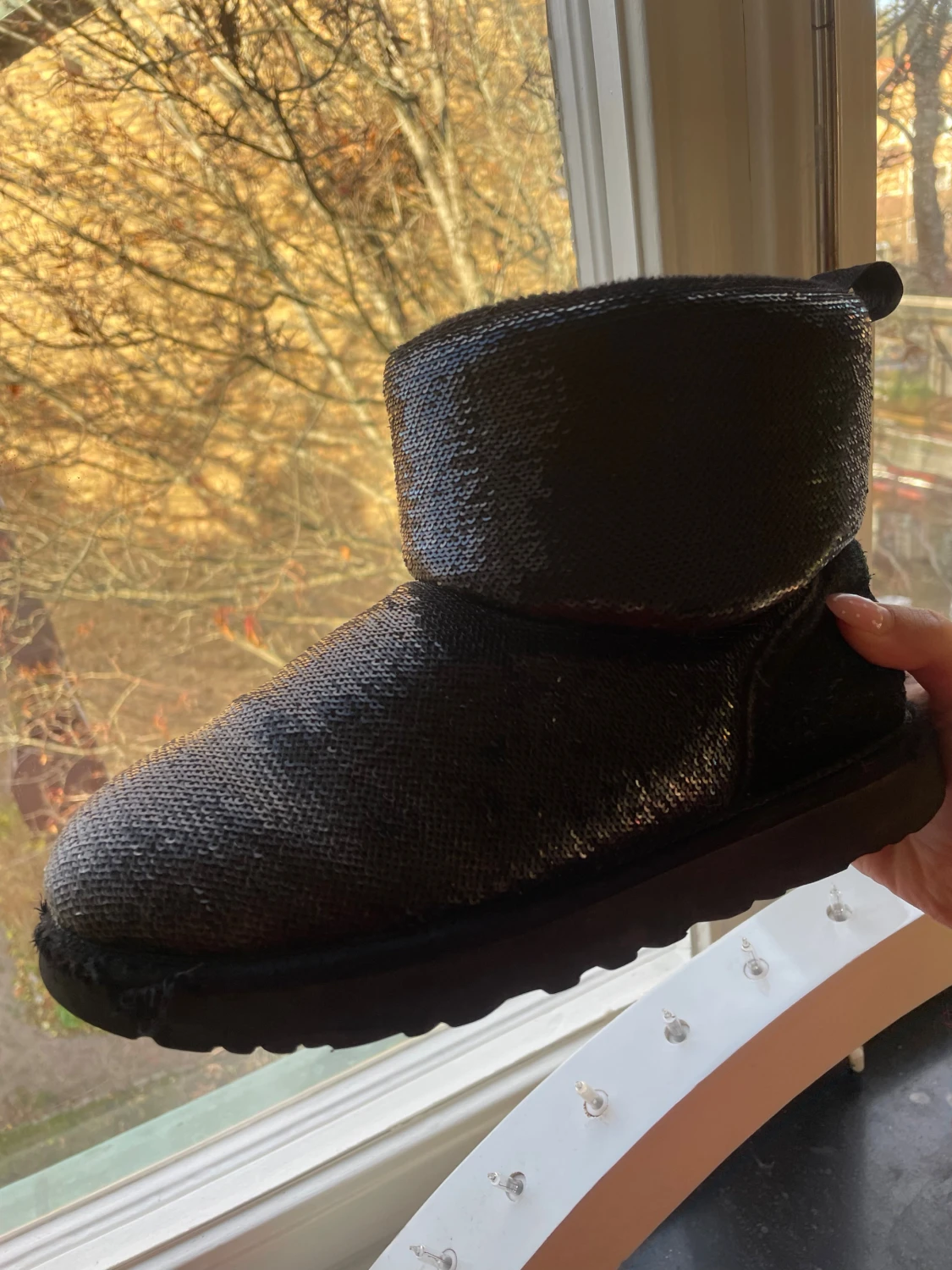 Svarta glittriga UGG boots